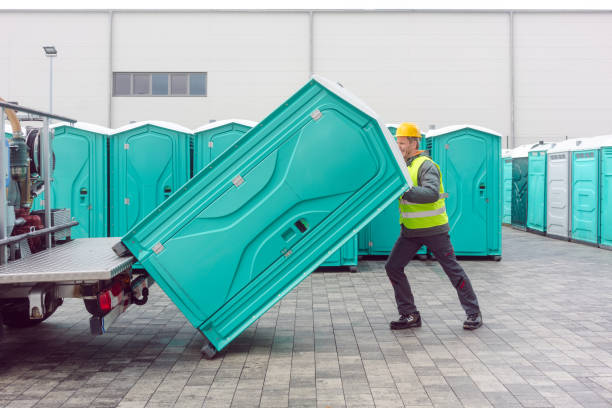 Portable Toilet Options We Offer in Trafalgar, IN